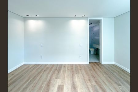 Casa à venda com 290m², 3 quartos e 4 vagasSuíte