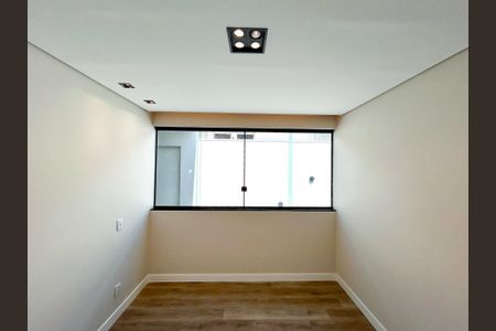 Casa à venda com 290m², 3 quartos e 4 vagasSuíte 2