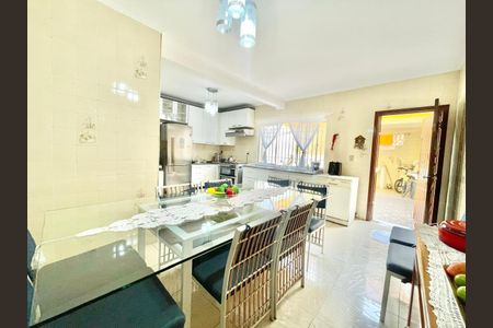 Casa à venda com 198m², 3 quartos e 4 vagasFoto 12
