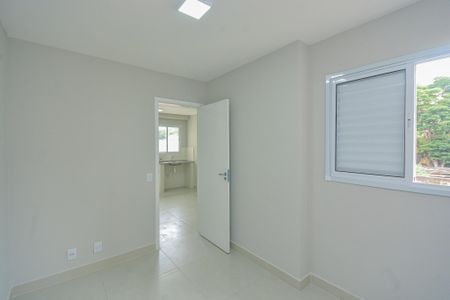 Quarto de kitnet/studio para alugar com 1 quarto, 30m² em Jardim Anhanguera, São Paulo