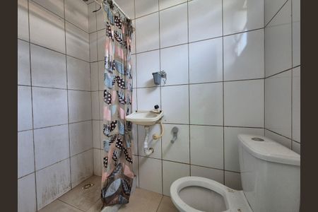 Banheiro  de apartamento para alugar com 1 quarto, 19m² em Vargem Grande, Rio de Janeiro