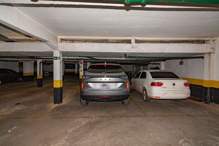 Apartamento à venda com 130m², 3 quartos e 1 vaga Apartamento à venda com 130m², 3 quartos e 1 vagaGaragem