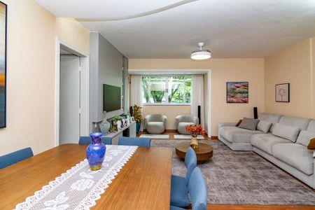 Apartamento à venda com 130m², 3 quartos e 1 vaga Apartamento à venda com 130m², 3 quartos e 1 vagaSala