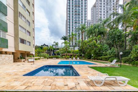 Apartamento à venda com 130m², 3 quartos e 1 vaga Apartamento à venda com 130m², 3 quartos e 1 vagaÁrea comum