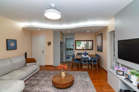 Apartamento à venda com 130m², 3 quartos e 1 vaga Apartamento à venda com 130m², 3 quartos e 1 vagaSala