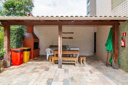 Apartamento à venda com 130m², 3 quartos e 1 vaga Apartamento à venda com 130m², 3 quartos e 1 vagaÁrea comum