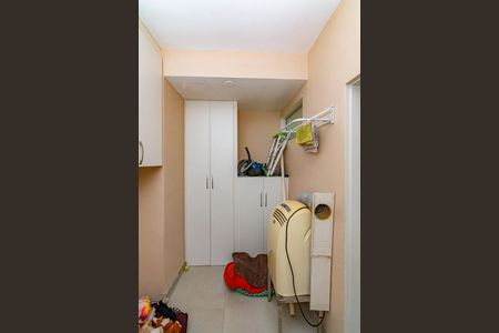 Apartamento à venda com 130m², 3 quartos e 1 vaga Apartamento à venda com 130m², 3 quartos e 1 vagaQuarto de Serviço