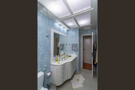 Apartamento à venda com 130m², 3 quartos e 1 vaga Apartamento à venda com 130m², 3 quartos e 1 vagaBanheiro Social