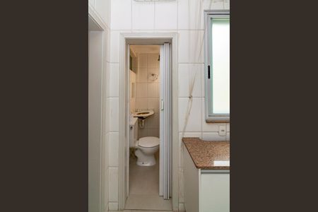 Apartamento à venda com 130m², 3 quartos e 1 vaga Apartamento à venda com 130m², 3 quartos e 1 vagaBanheiro de serviço