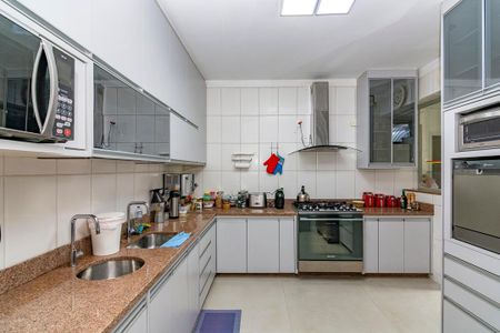 Apartamento à venda com 130m², 3 quartos e 1 vaga Apartamento à venda com 130m², 3 quartos e 1 vagaCozinha