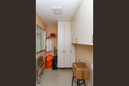 Apartamento à venda com 130m², 3 quartos e 1 vaga Apartamento à venda com 130m², 3 quartos e 1 vagaQuarto de Serviço