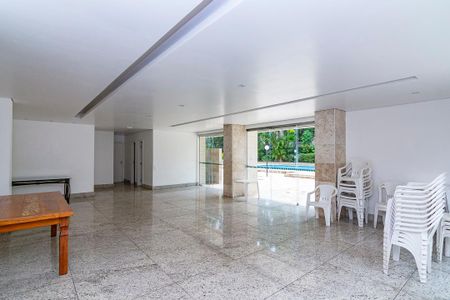 Apartamento à venda com 130m², 3 quartos e 1 vaga Apartamento à venda com 130m², 3 quartos e 1 vagaÁrea comum