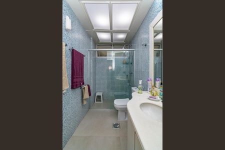 Apartamento à venda com 130m², 3 quartos e 1 vaga Apartamento à venda com 130m², 3 quartos e 1 vagaBanheiro Social