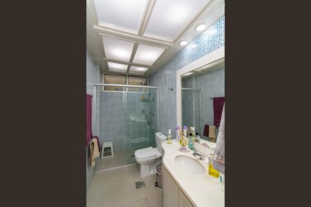 Apartamento à venda com 130m², 3 quartos e 1 vaga Apartamento à venda com 130m², 3 quartos e 1 vagaBanheiro Social