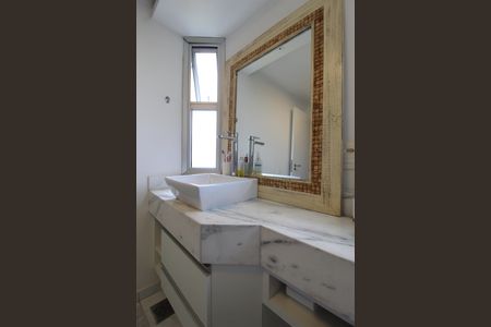 Apartamento à venda com 87m², 3 quartos e 1 vagaBanheiro Social