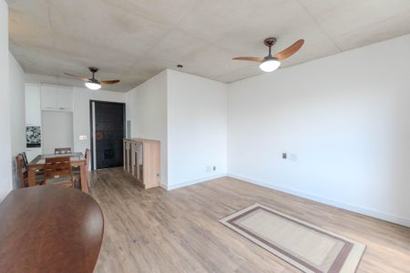 Apartamento para alugar com 98m², 2 quartos e 1 vaga Apartamento para alugar com 98m², 2 quartos e 1 vagaSala