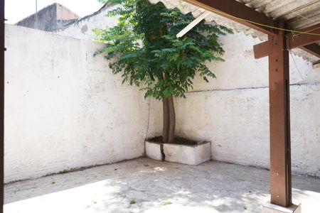 Casa à venda com 93m², 2 quartos e sem vagaQuintal