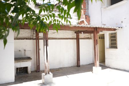 Casa à venda com 93m², 2 quartos e sem vagaQuintal