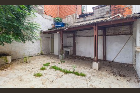 Casa à venda com 93m², 2 quartos e sem vagaQuintal