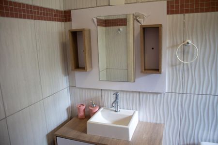 Casa para alugar com 48m², 1 quarto e sem vaga Casa para alugar com 48m², 1 quarto e sem vagaBanheiro Suite