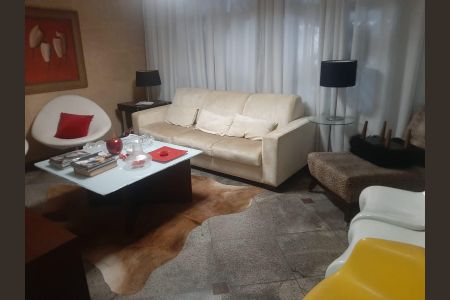 Casa para alugar com 135m², 3 quartos e 2 vagas Casa para alugar com 135m², 3 quartos e 2 vagasSala