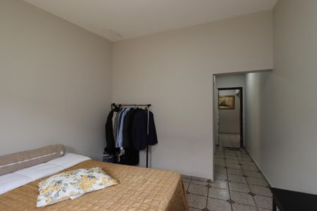 Casa à venda com 310m², 5 quartos e 7 vagasSuíte 2