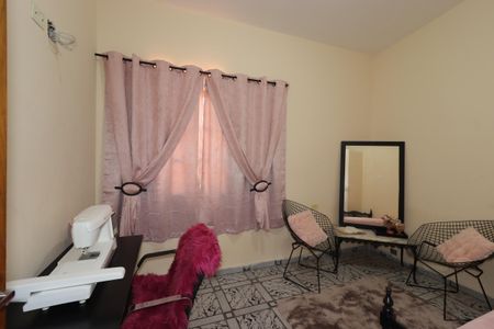 Casa à venda com 310m², 5 quartos e 7 vagasQuarto 3