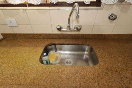 Casa à venda com 310m², 5 quartos e 7 vagasCozinha - Pia