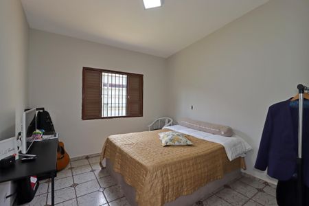 Casa à venda com 310m², 5 quartos e 7 vagasSuíte 2