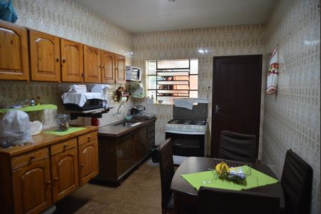 Casa à venda com 350m², 2 quartos e 5 vagasCozinha