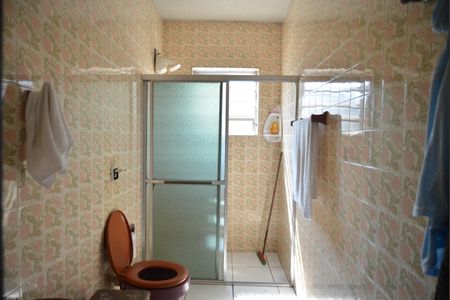 Casa à venda com 350m², 2 quartos e 5 vagasBanheiro Social