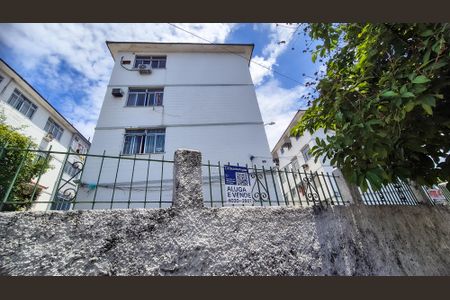 Apartamento à venda com 80m², 3 quartos e sem vagaEntrada do condomínio 