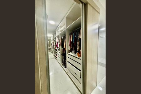 Casa para alugar com 420m², 3 quartos e 2 vagas Casa para alugar com 420m², 3 quartos e 2 vagasCloset