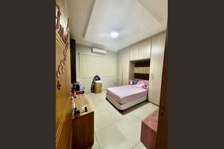 Quarto 3 de casa para alugar com 3 quartos, 420m² em Jardim Atlantico, Goiânia