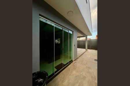 Casa para alugar com 420m², 3 quartos e 2 vagas Casa para alugar com 420m², 3 quartos e 2 vagasÁrea externa
