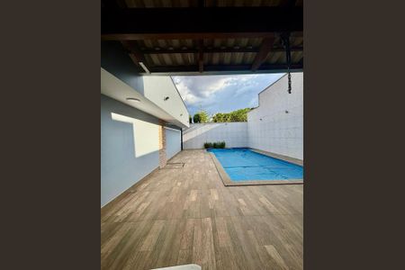 Casa para alugar com 420m², 3 quartos e 2 vagas Casa para alugar com 420m², 3 quartos e 2 vagasÁrea externa