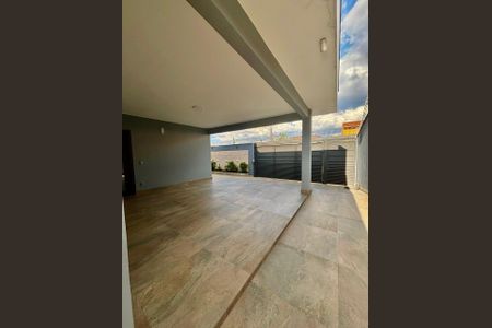 Casa para alugar com 420m², 3 quartos e 2 vagas Casa para alugar com 420m², 3 quartos e 2 vagasÁrea externa