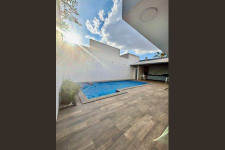 Casa para alugar com 420m², 3 quartos e 2 vagas Casa para alugar com 420m², 3 quartos e 2 vagasÁrea externa