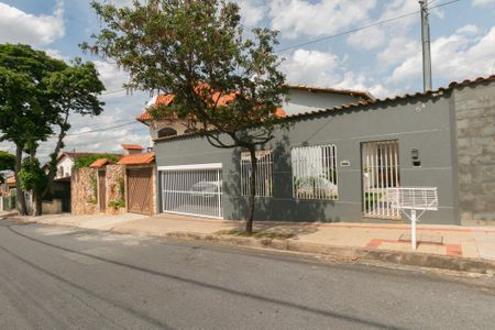 Casa para alugar com 360m², 3 quartos e 2 vagas