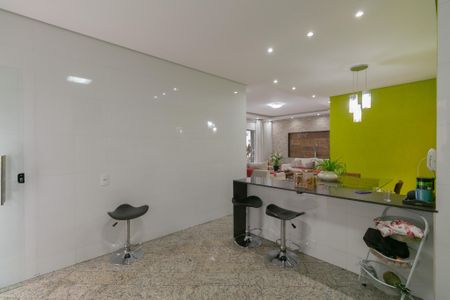 Casa para alugar com 360m², 3 quartos e 2 vagas
