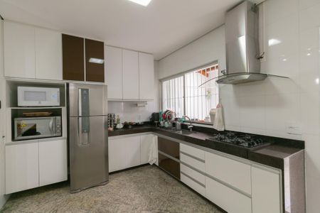 Casa para alugar com 360m², 3 quartos e 2 vagas