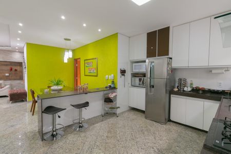 Casa para alugar com 360m², 3 quartos e 2 vagas