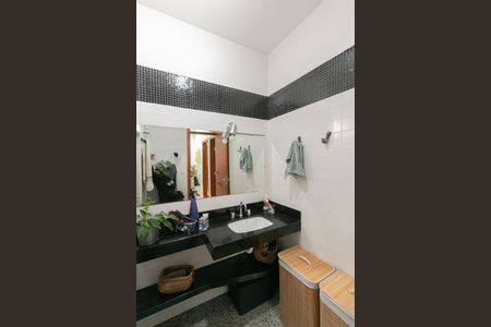 Casa para alugar com 360m², 3 quartos e 2 vagas