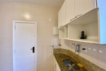 Apartamento à venda com 80m², 2 quartos e 1 vagaCozinha