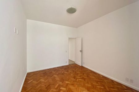 Apartamento à venda com 80m², 2 quartos e 1 vagaQuarto