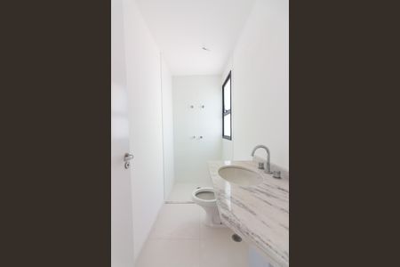 Apartamento à venda com 312m², 4 quartos e 5 vagasBanheiro da Suíte