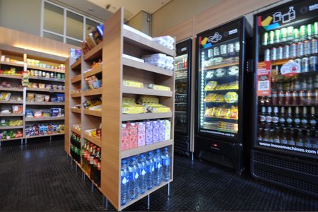 Apartamento para alugar com 78m², 2 quartos e 2 vagasMini Market