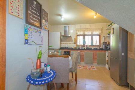 Casa à venda com 176m², 3 quartos e 2 vagas Casa à venda com 176m², 3 quartos e 2 vagasCozinha