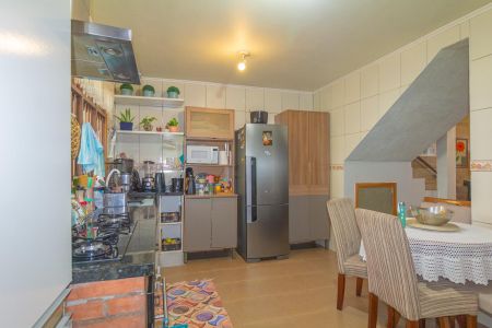 Casa à venda com 176m², 3 quartos e 2 vagas Casa à venda com 176m², 3 quartos e 2 vagasCozinha