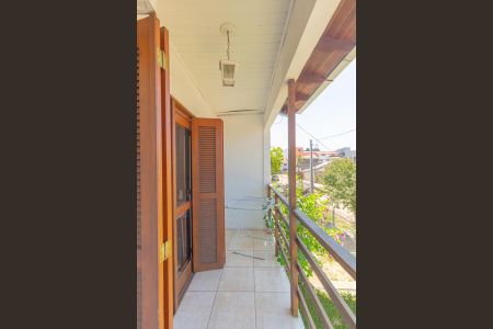 Casa à venda com 176m², 3 quartos e 2 vagas Casa à venda com 176m², 3 quartos e 2 vagasSacada do Quarto 3